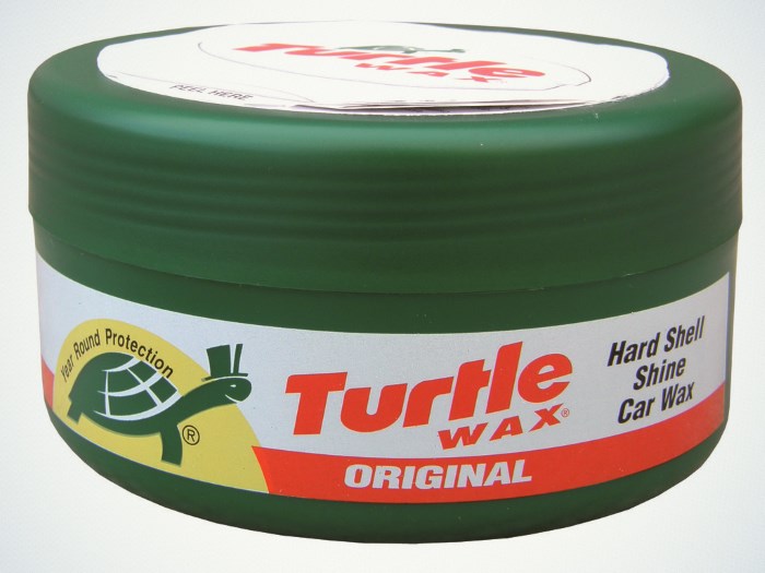 «Черепашка» на службе у автомастеров: достоинства полиролей Turtle Wax
