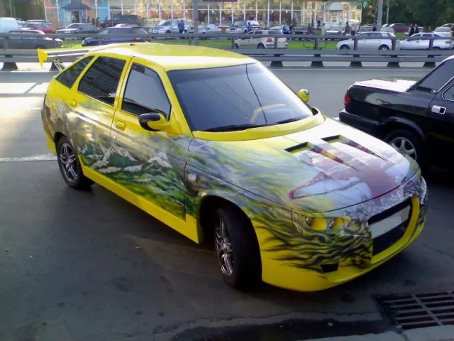 Яркая индивидуальность: аэрография и покраска авто ВАЗ 2112