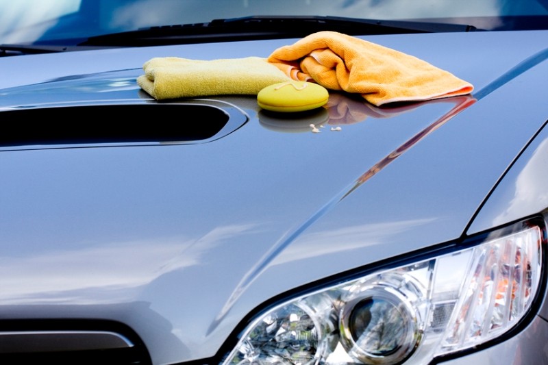 Губки и салфетки для полировки на кузове автомобиля