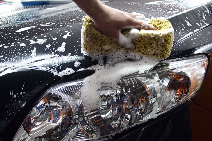Мытье машины перед полировкой